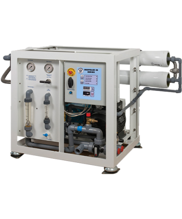 Compact water maker for small yachts, desalination plant 104 mph - Octo  Marine